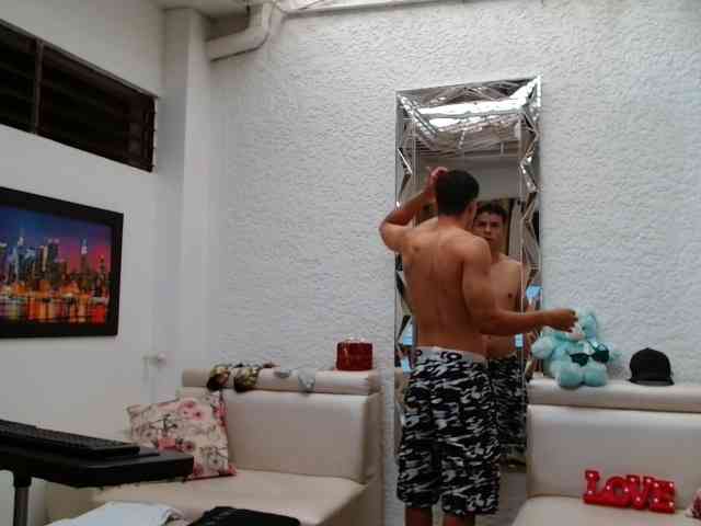 alexander-cr Live Webcam on BongaCams