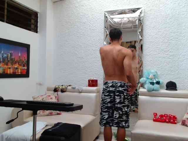 alexander-cr Live Webcam on BongaCams