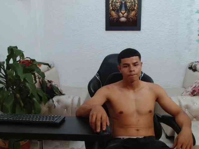 alexander-cr Sex Cam Show