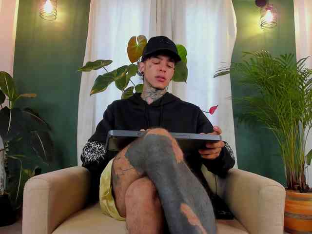 Aronford Sex Cam Show