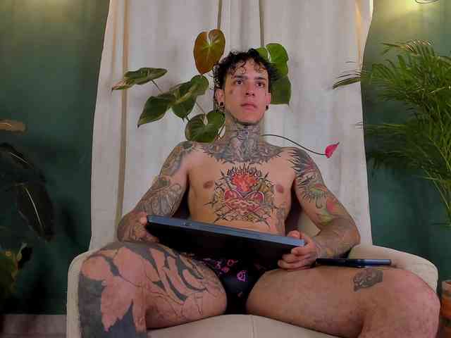 Aronford Sex Cam Show