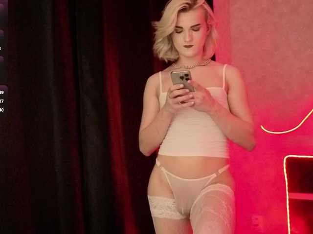 vulgarblondee live webcam show