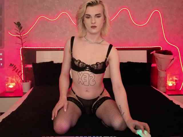 Vulgarblondee's cam show statistics and live stream
