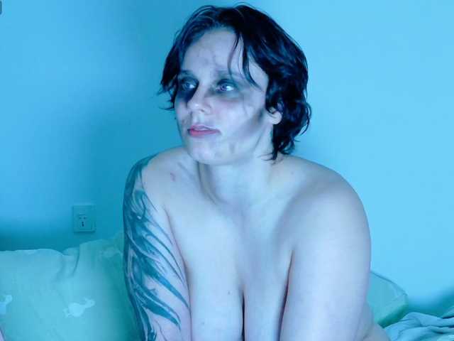 Red-RoxyFoxy live cam on BongaCams