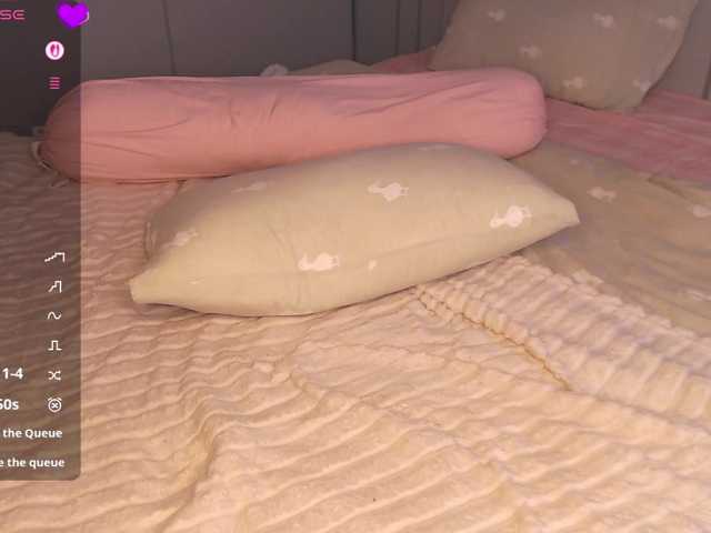 Red-RoxyFoxy live cam on BongaCams