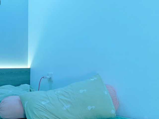 Red-RoxyFoxy live cam on BongaCams