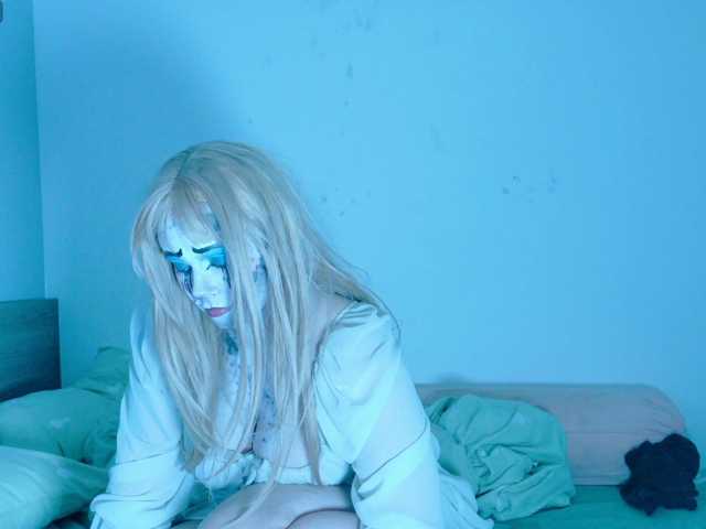 Red-RoxyFoxy live cam on BongaCams