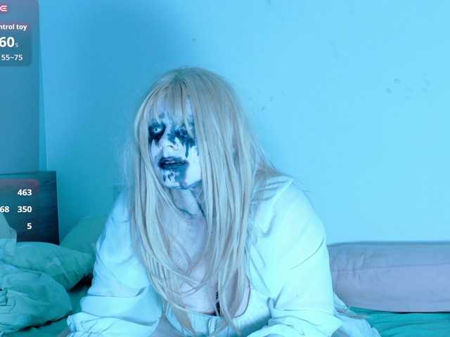 Red-RoxyFoxy live cam on BongaCams