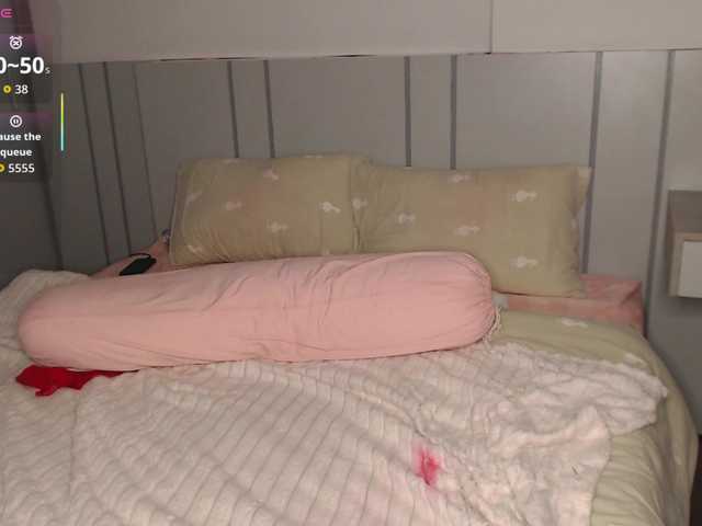 Red-RoxyFoxy live cam on BongaCams