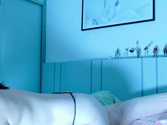 Red-RoxyFoxy live cam on BongaCams