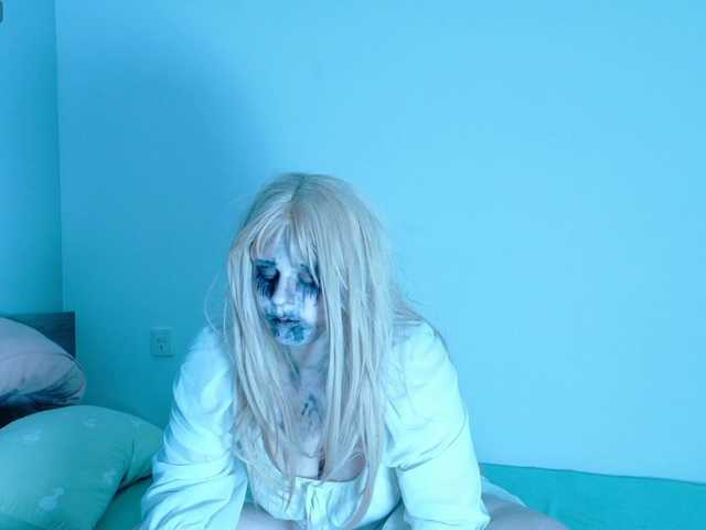 Red-RoxyFoxy live cam on BongaCams