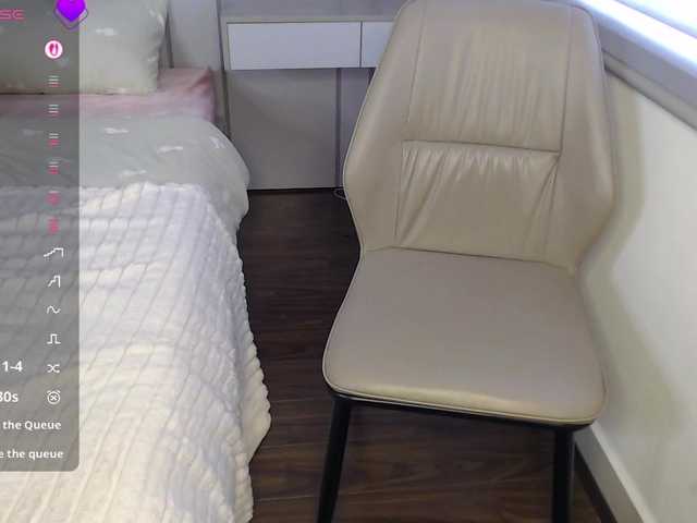 Red-RoxyFoxy live cam on BongaCams