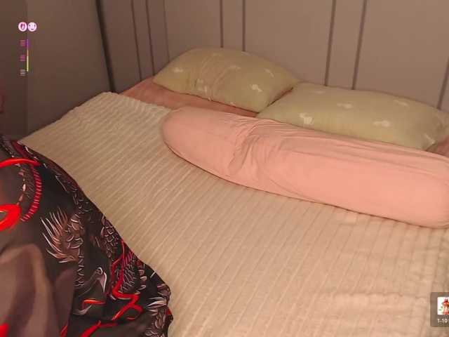Red-RoxyFoxy live cam on BongaCams