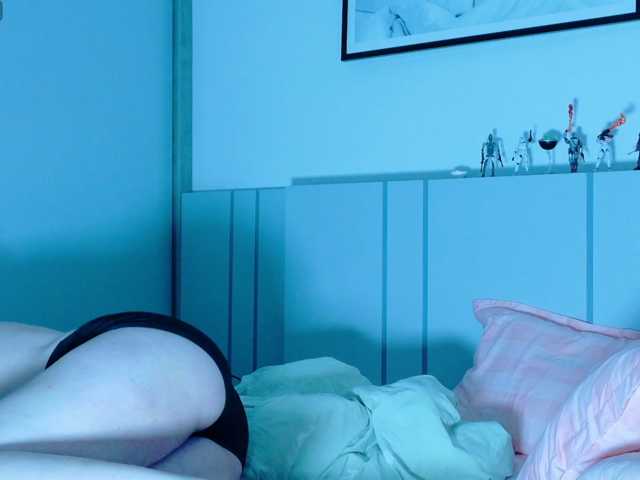Red-RoxyFoxy live cam on BongaCams