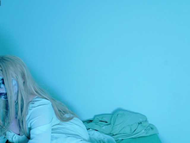Red-RoxyFoxy live cam on BongaCams