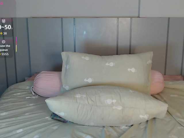 Red-RoxyFoxy live cam on BongaCams