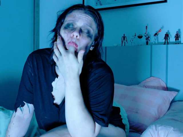 Red-RoxyFoxy live cam on BongaCams