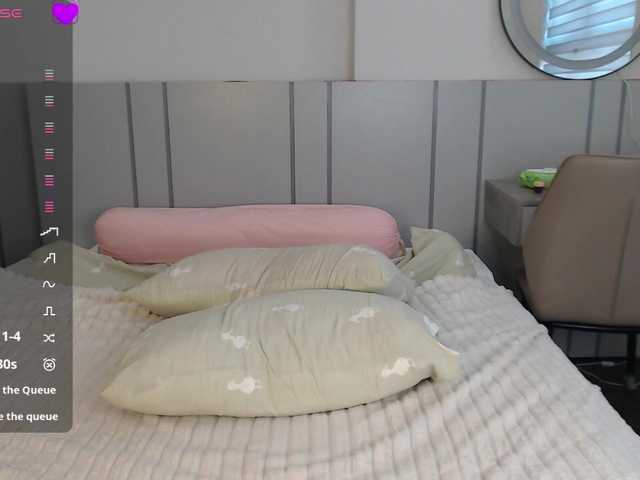 Red-RoxyFoxy live cam on BongaCams