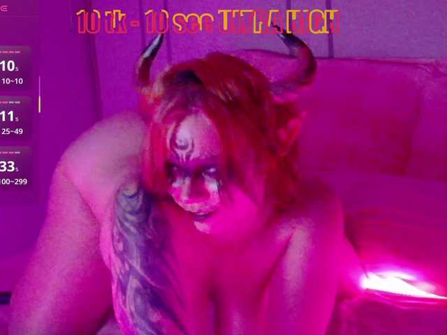 Red-RoxyFoxy