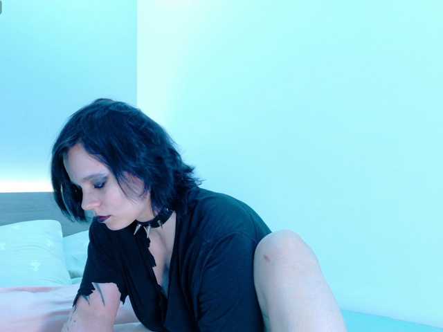 Red-RoxyFoxy live cam on BongaCams