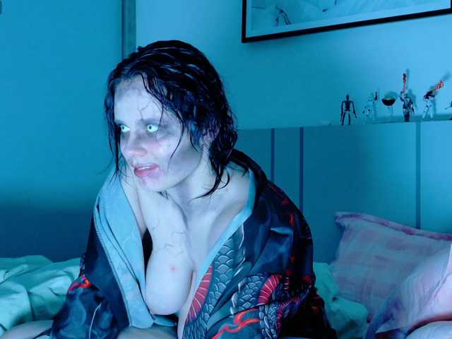 Red-RoxyFoxy, en directo ahora en BongaCams