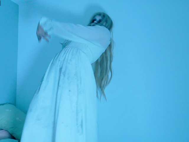 Red-RoxyFoxy live cam on BongaCams