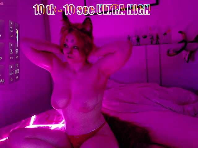 Red-RoxyFoxy