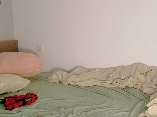 Red-RoxyFoxy live cam preview