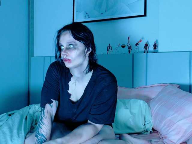 Red-RoxyFoxy live cam on BongaCams