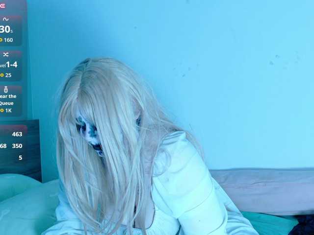 Red-RoxyFoxy live cam on BongaCams