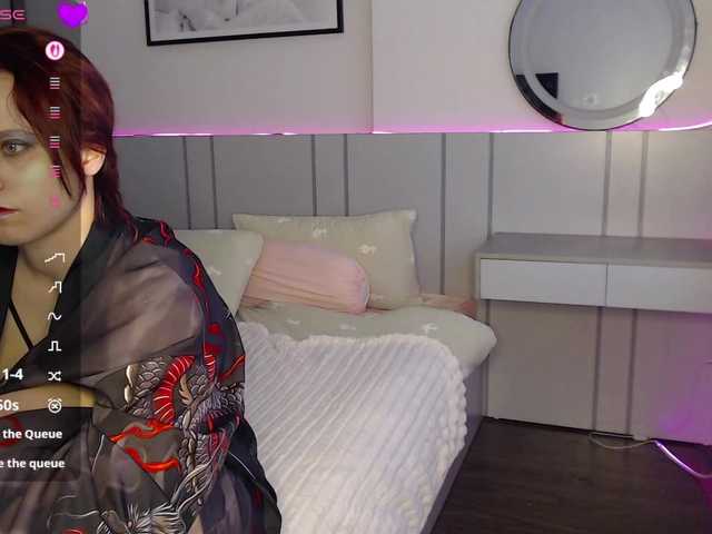 Red-RoxyFoxy live cam on BongaCams