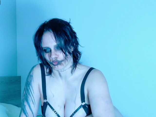 Red-RoxyFoxy live cam on BongaCams