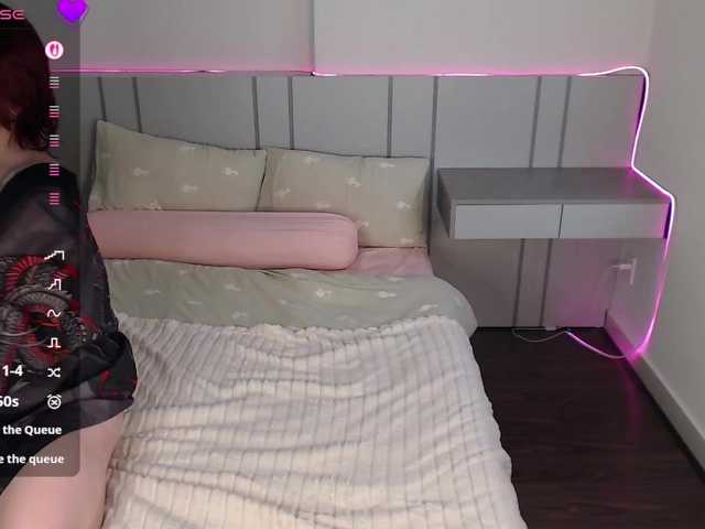 Red-RoxyFoxy live cam on BongaCams