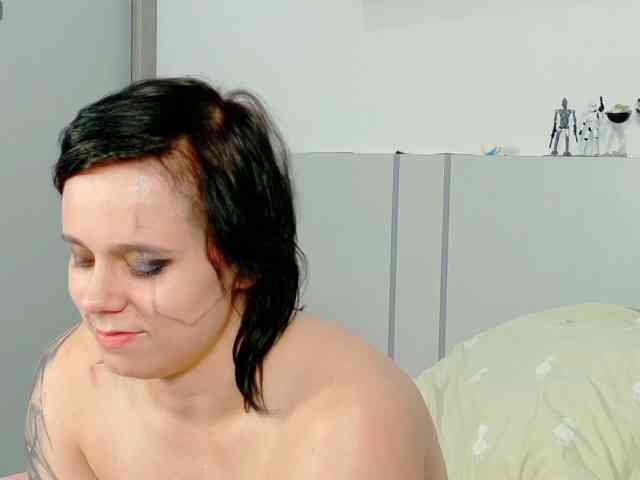Red-RoxyFoxy webcam