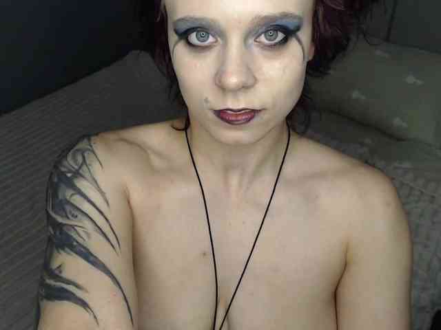 Red-RoxyFoxy webcam