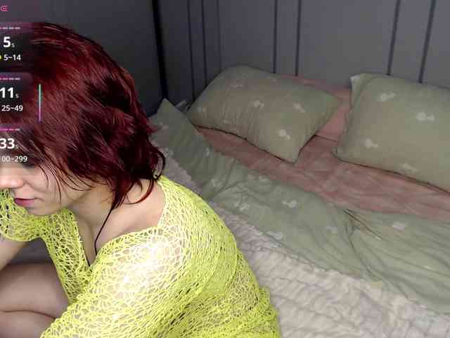 Red-RoxyFoxy webcam