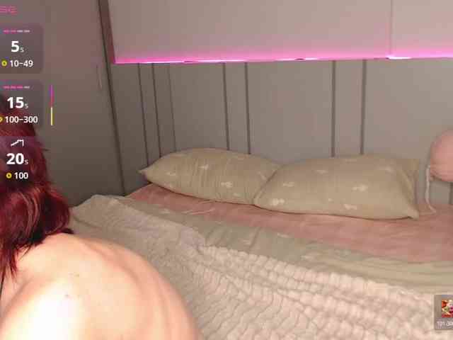 Red-RoxyFoxy webcam