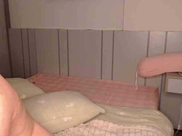 Red-RoxyFoxy webcam