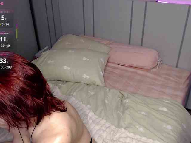 Red-RoxyFoxy webcam
