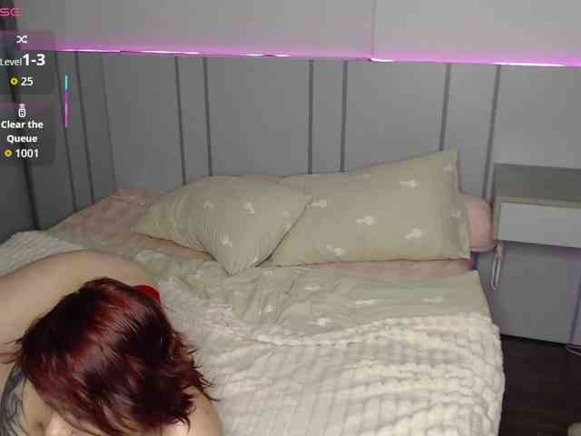 Red-RoxyFoxy webcam