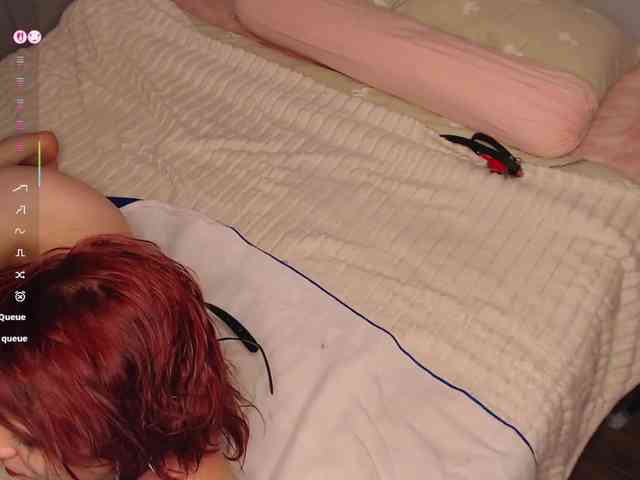 Red-RoxyFoxy webcam