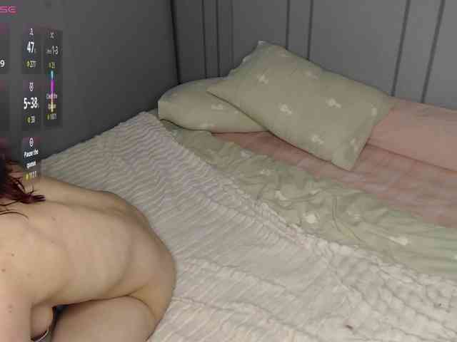 Red-RoxyFoxy webcam