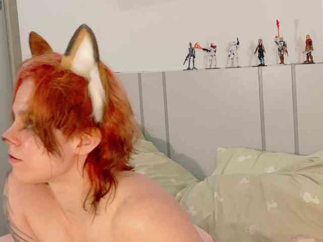 Red-RoxyFoxy