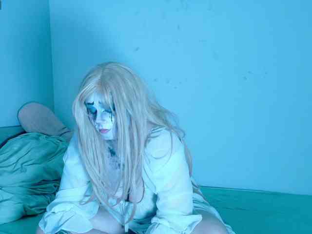 Red-RoxyFoxy webcam