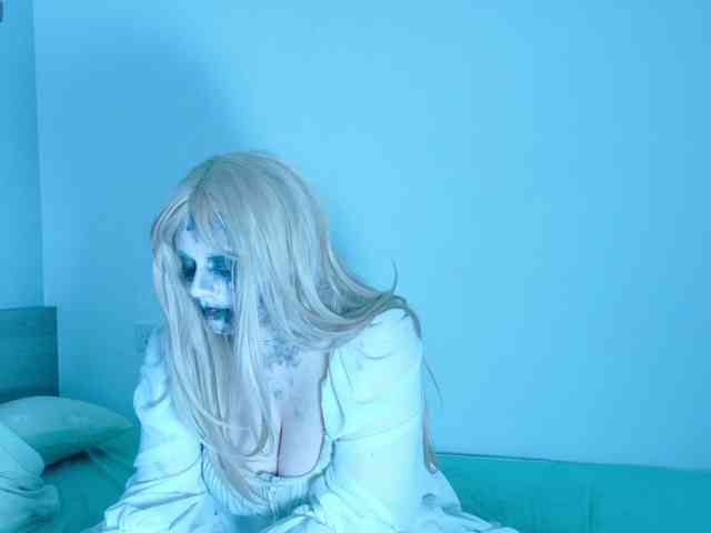 Red-RoxyFoxy webcam