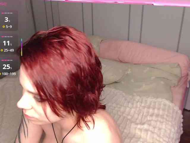 Red-RoxyFoxy webcam