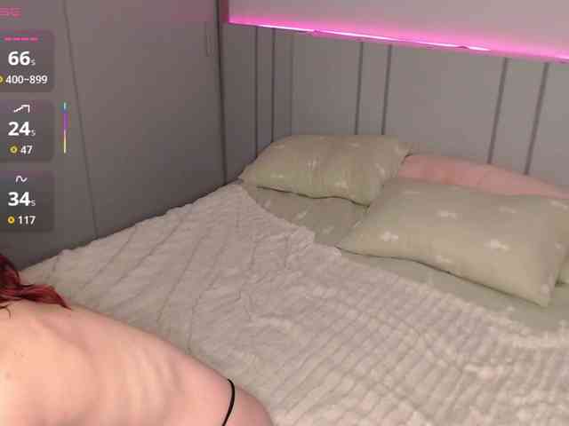 Red-RoxyFoxy webcam