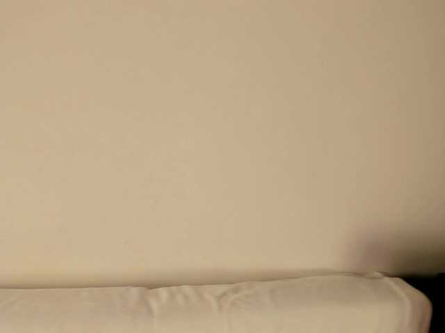go to chat with Claries