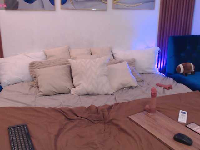 Vixenkitty live cam on BongaCams