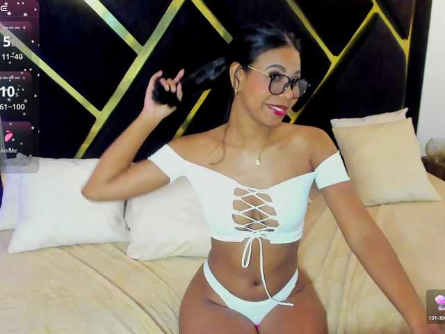 Vixenkitty live cam on BongaCams
